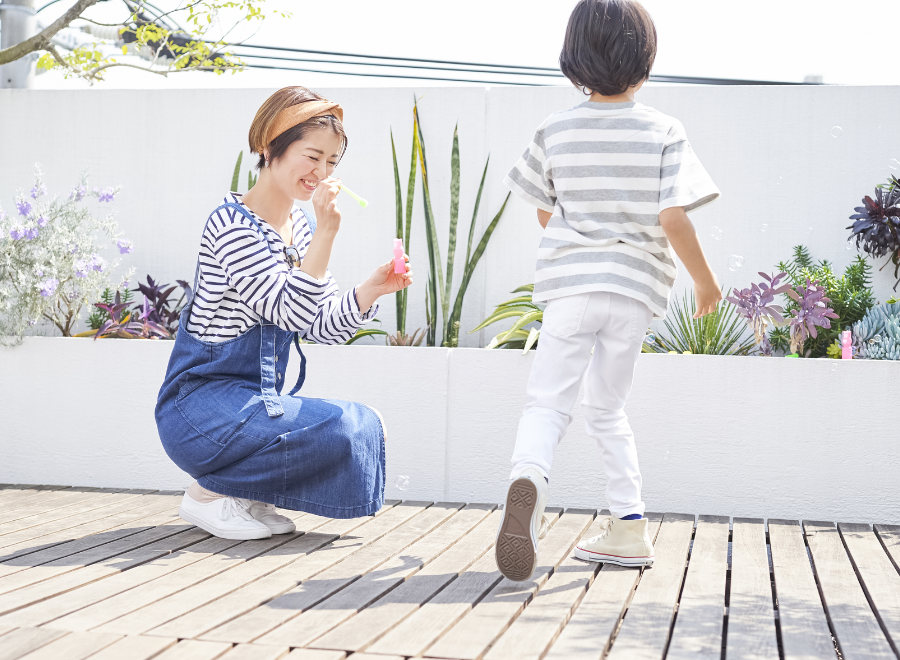 家の中と外をつなぐ、憧れのウッドデッキスタイル！